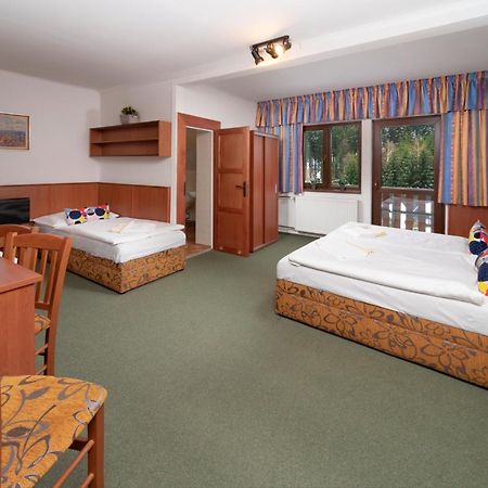 Hotel Maredis Rero Korenov Exterior photo