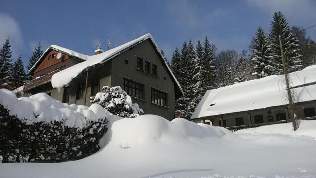 Hotel Maredis Rero Korenov Exterior photo